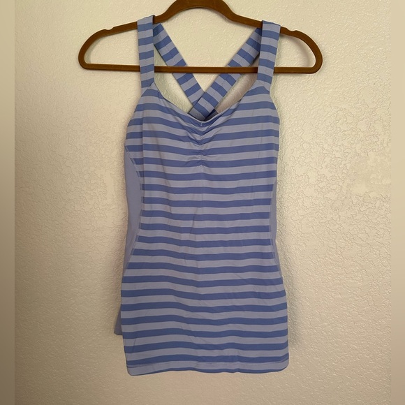 Lululemon work out tank - Picture 2 of 5